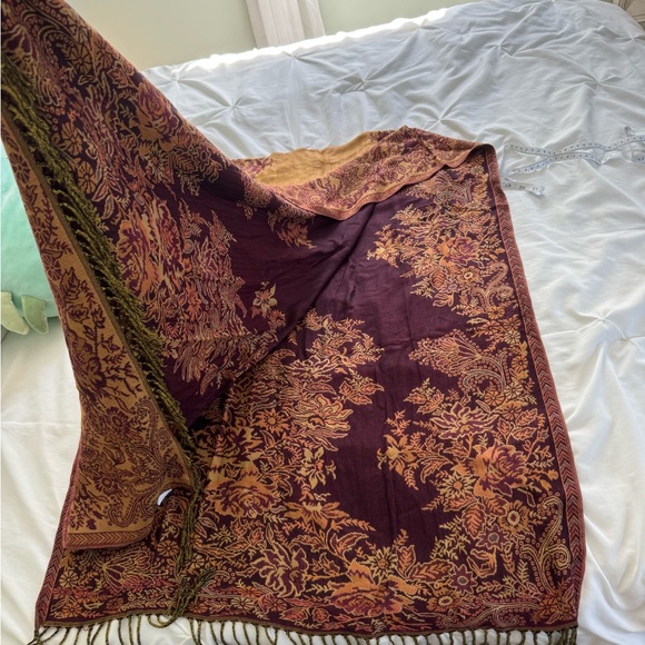 Floral Patterned Scarf - Picture 2 of 3